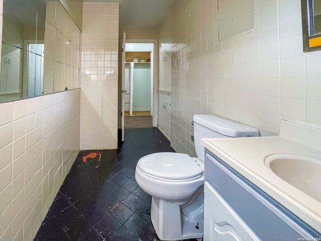 1512 E Bowie, Beeville, TX 78102