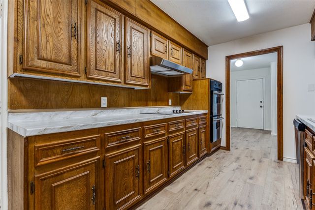 1901 Briarcreek Lane, Plano, TX 75074