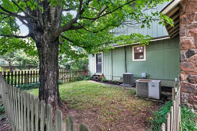 846 Mission Boulevard, Fayetteville, AR 72701