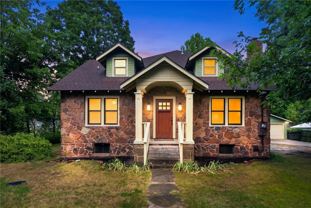 846 Mission Boulevard, Fayetteville, AR 72701