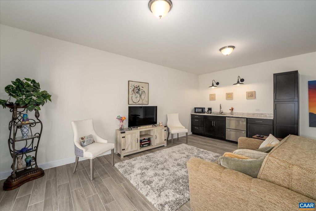 Image 31 of property listing at 171 COTTAGE CT, Zion Crossroads, VA 22942