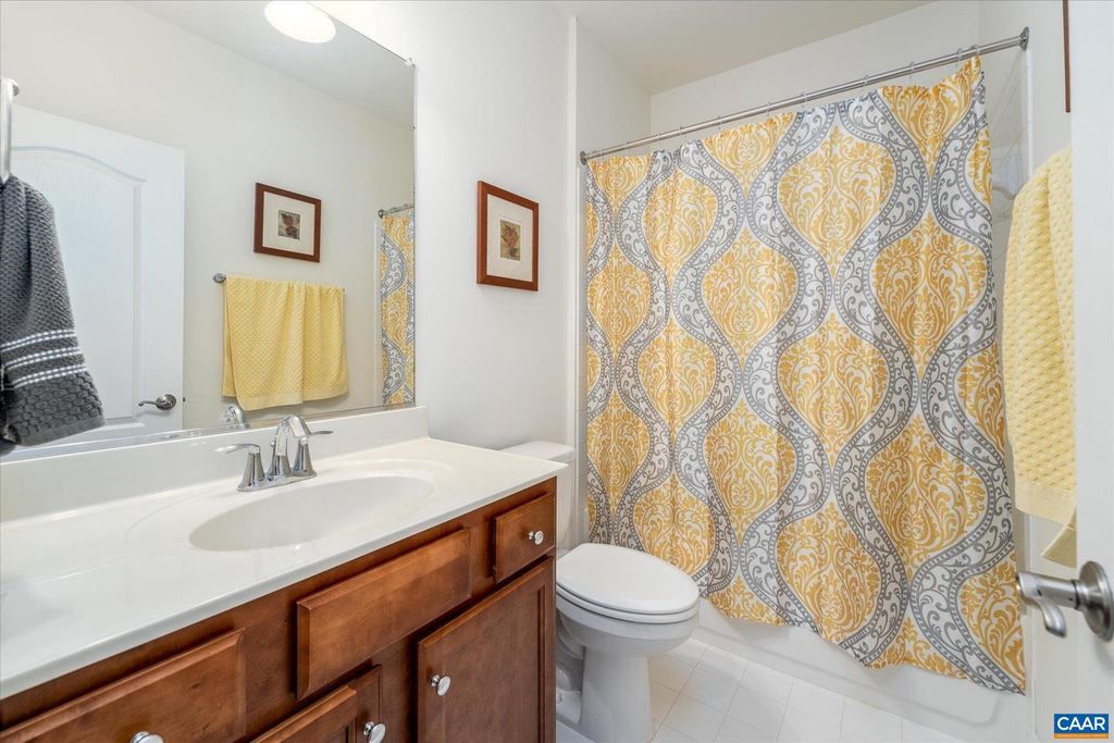 Image 35 of property listing at 171 COTTAGE CT, Zion Crossroads, VA 22942