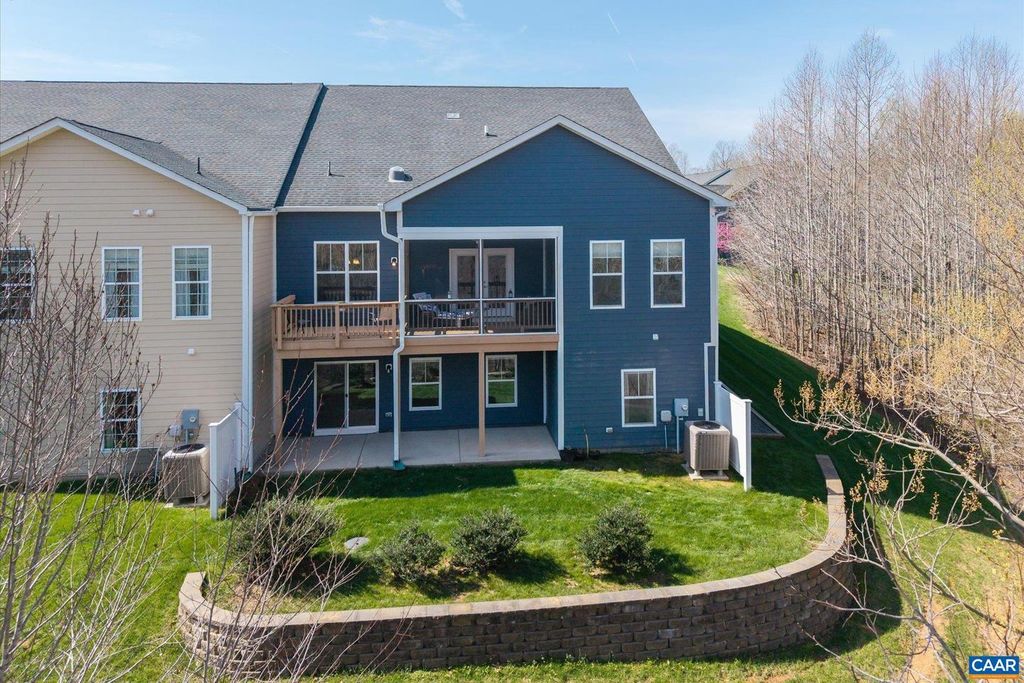 Image 4 of property listing at 171 COTTAGE CT, Zion Crossroads, VA 22942