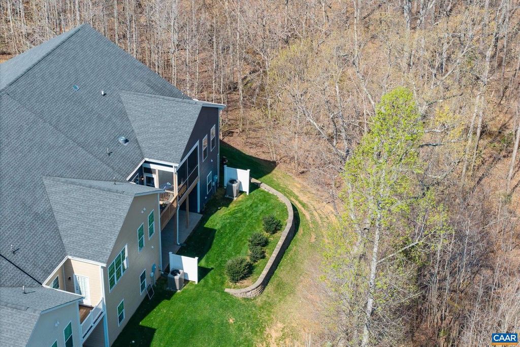 Image 6 of property listing at 171 COTTAGE CT, Zion Crossroads, VA 22942