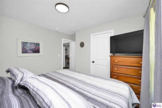 102 Shallow Springs Court, Bardstown, KY 40004