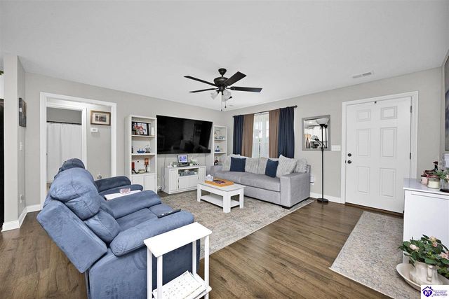 102 Shallow Springs Court, Bardstown, KY 40004