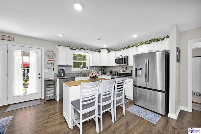 102 Shallow Springs Court, Bardstown, KY 40004