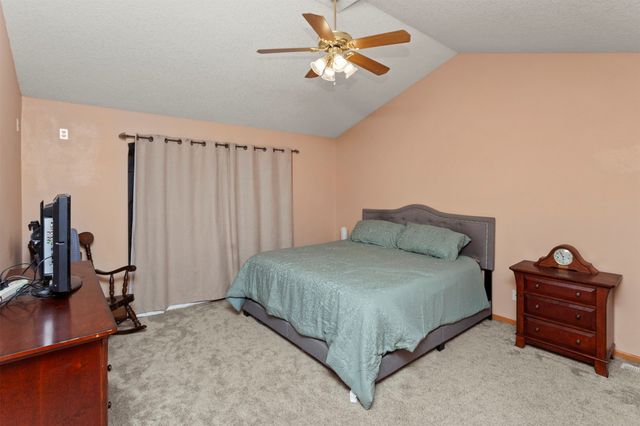 301 NW Seasons Drive, Ankeny, IA 50023