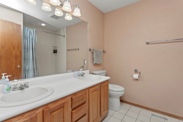 301 NW Seasons Drive, Ankeny, IA 50023