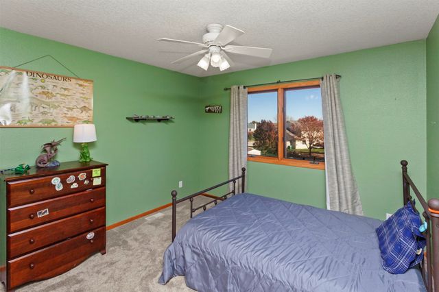 301 NW Seasons Drive, Ankeny, IA 50023