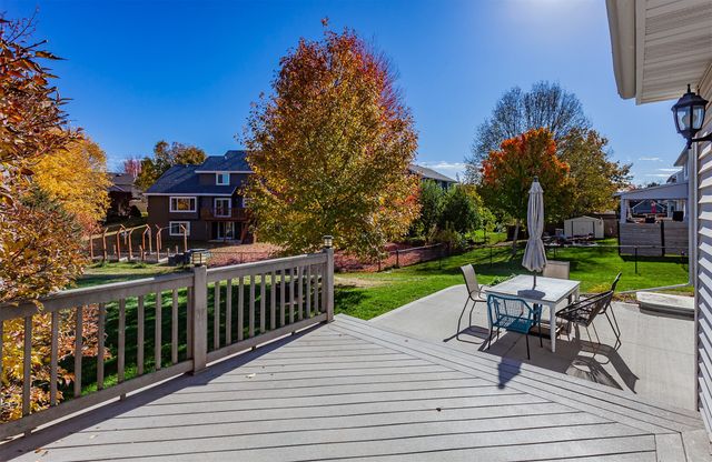 301 NW Seasons Drive, Ankeny, IA 50023