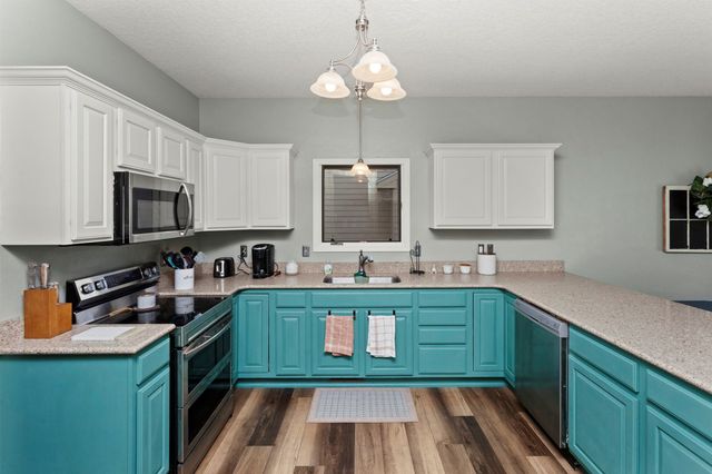 301 NW Seasons Drive, Ankeny, IA 50023