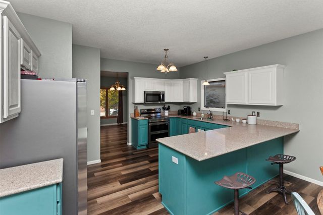 301 NW Seasons Drive, Ankeny, IA 50023