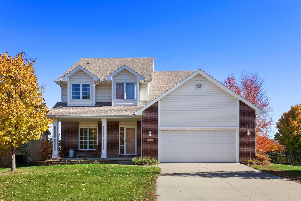 301 NW Seasons Drive, Ankeny, IA 50023