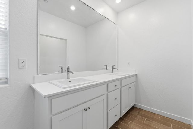7242 E Amherst Avenue, Fresno, CA 93737