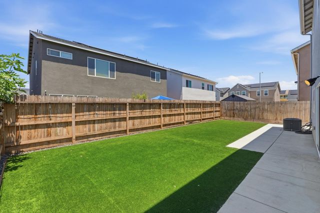 7242 E Amherst Avenue, Fresno, CA 93737