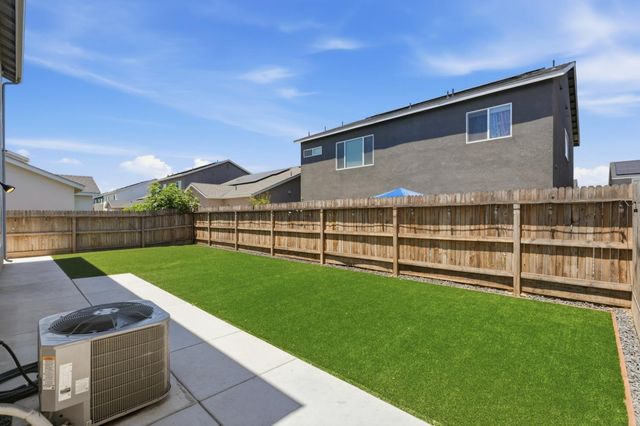 7242 E Amherst Avenue, Fresno, CA 93737