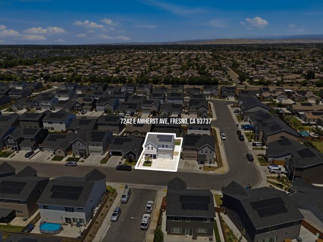 7242 E Amherst Avenue, Fresno, CA 93737