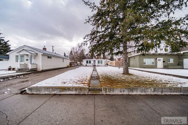 472 7th Street, Idaho Falls, ID 83401