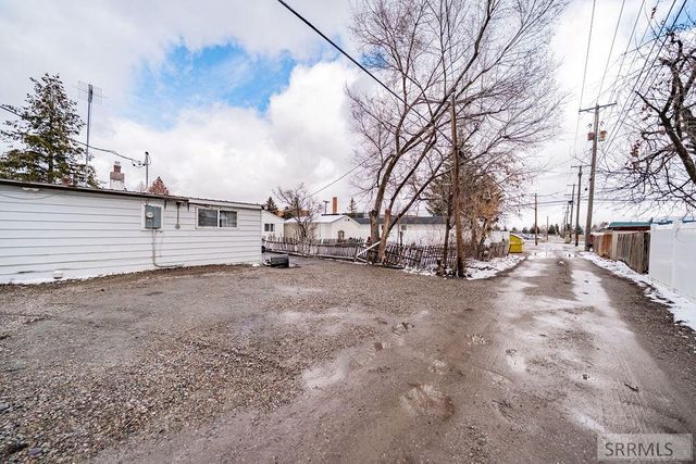 472 7th Street, Idaho Falls, ID 83401