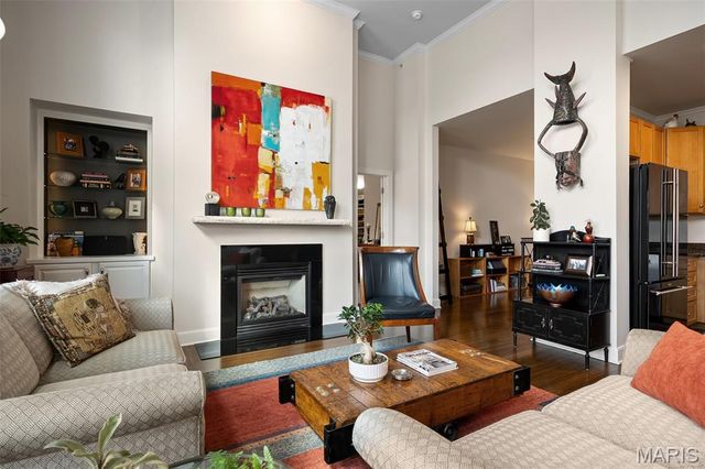 2211 S Grand Boulevard 302, St Louis, MO 63104