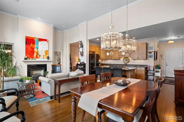 2211 S Grand Boulevard 302, St Louis, MO 63104