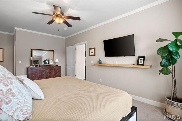 2211 S Grand Boulevard 302, St Louis, MO 63104