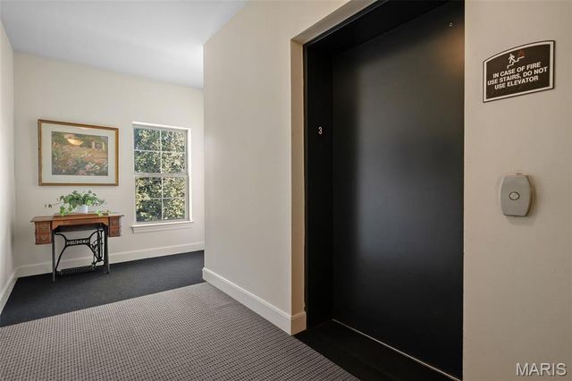 2211 S Grand Boulevard 302, St Louis, MO 63104