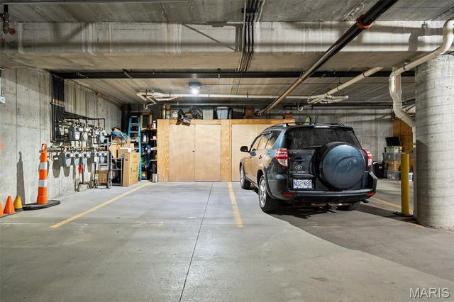 2211 S Grand Boulevard 302, St Louis, MO 63104