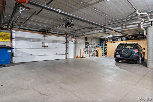 2211 S Grand Boulevard 302, St Louis, MO 63104