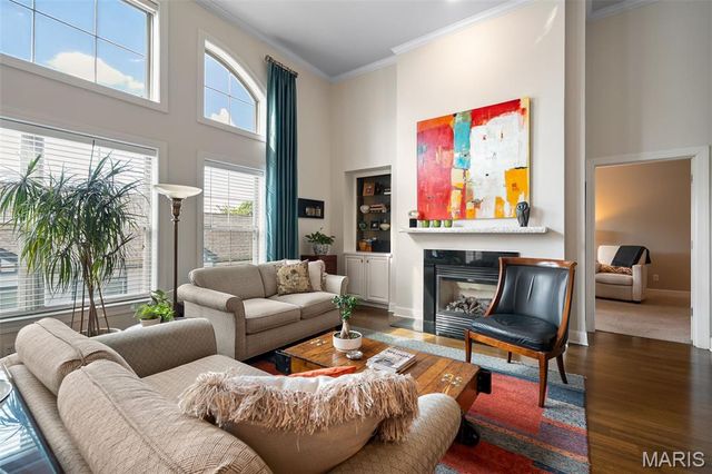 2211 S Grand Boulevard 302, St Louis, MO 63104