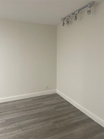 201 SE 19th Street, Fort Lauderdale, FL 33316