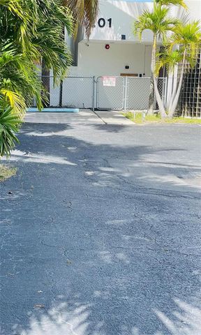 201 SE 19th Street, Fort Lauderdale, FL 33316