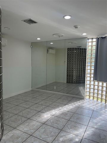 201 SE 19th Street, Fort Lauderdale, FL 33316