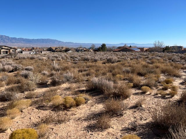 517 8th Street NE, Rio Rancho, NM 87124