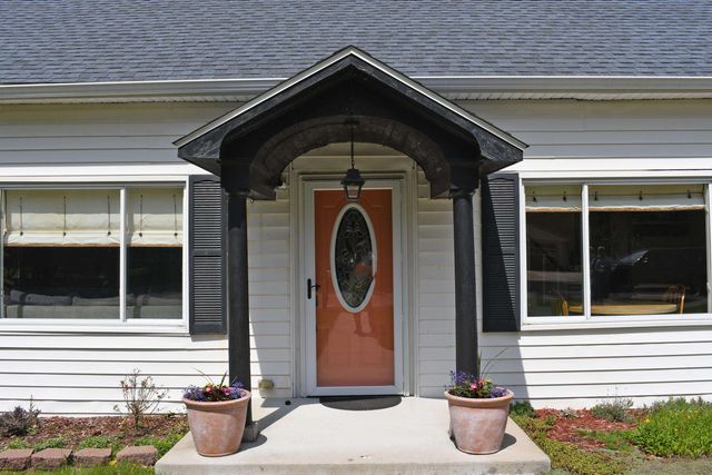 400 Bridge, East Tawas, MI 48730