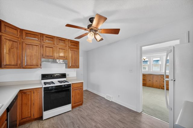 1606 E 32nd Street, Des Moines, IA 50317