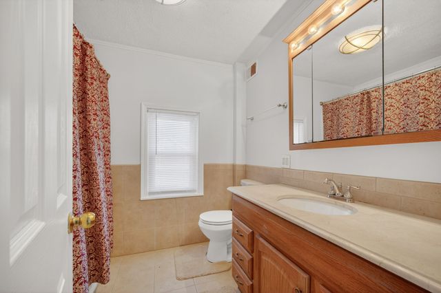 1606 E 32nd Street, Des Moines, IA 50317