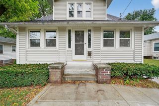 1606 E 32nd Street, Des Moines, IA 50317