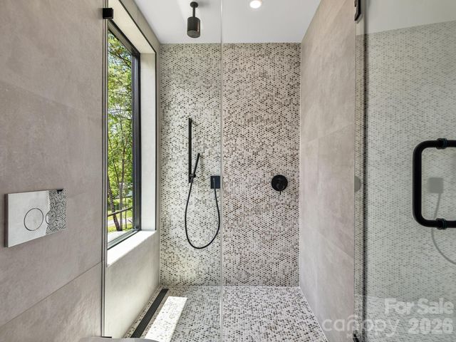 78 Manchester Way, Mills River, NC 28759