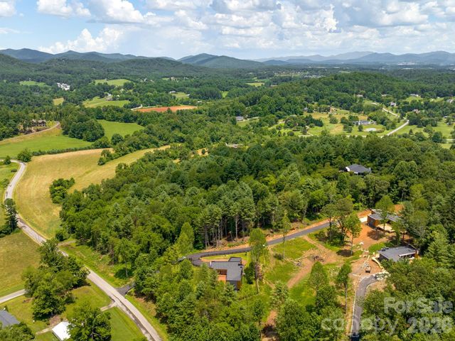 78 Manchester Way, Mills River, NC 28759