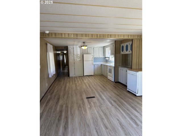 34098 El Roble Ave, Eugene, OR 97405