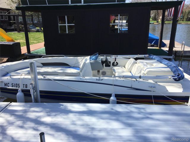 11591 PLEASANT VIEW Drive, Hamburg Township, MI 48169