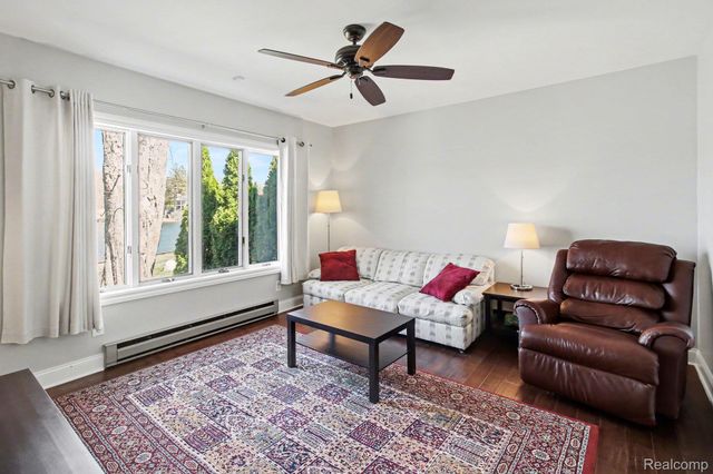 11591 PLEASANT VIEW Drive, Hamburg Township, MI 48169