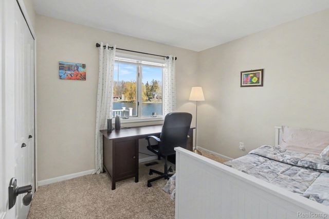 11591 PLEASANT VIEW Drive, Hamburg Township, MI 48169