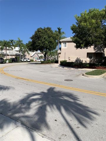 2070 Madeira Dr 5, Weston, FL 33327