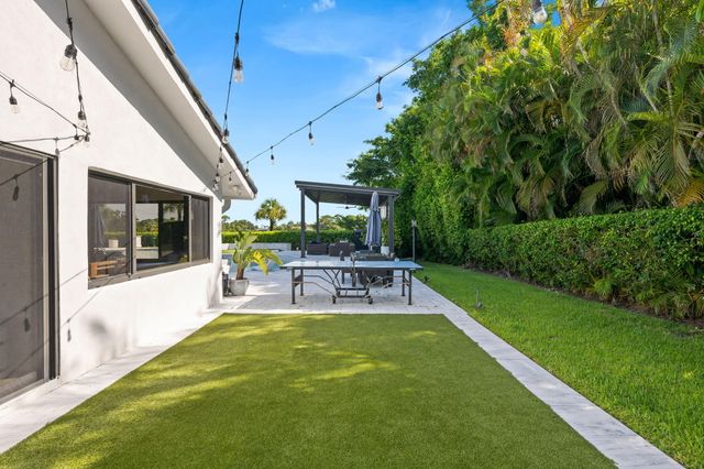 3554 PINE LAKE Court, Delray Beach, FL 33445