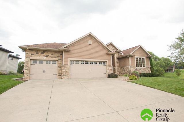 8523 Barkley Drive, Lincoln, NE 68526