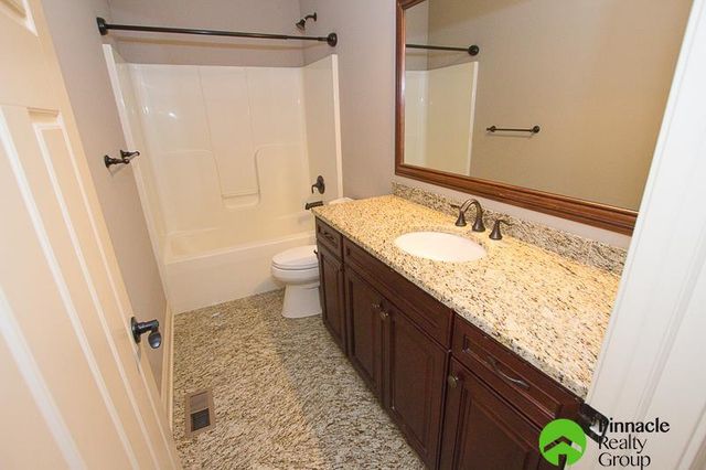 8523 Barkley Drive, Lincoln, NE 68526