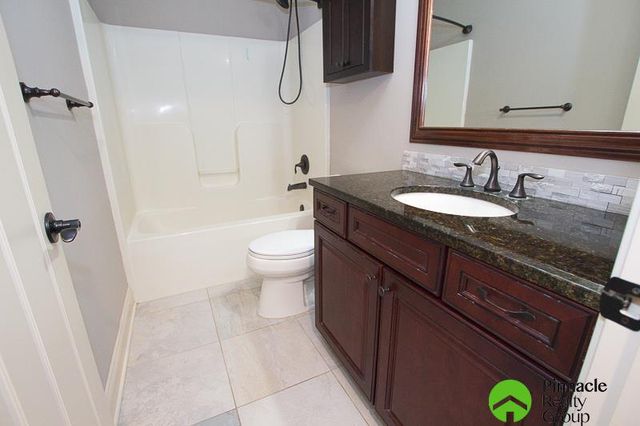 8523 Barkley Drive, Lincoln, NE 68526